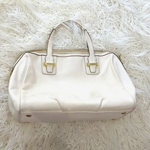 White Vintage Leather Coach Purse/ Handbag w Gold Hardware GUC